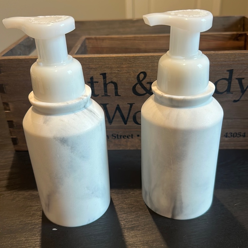 Bath and Body Works foaming soap holder!